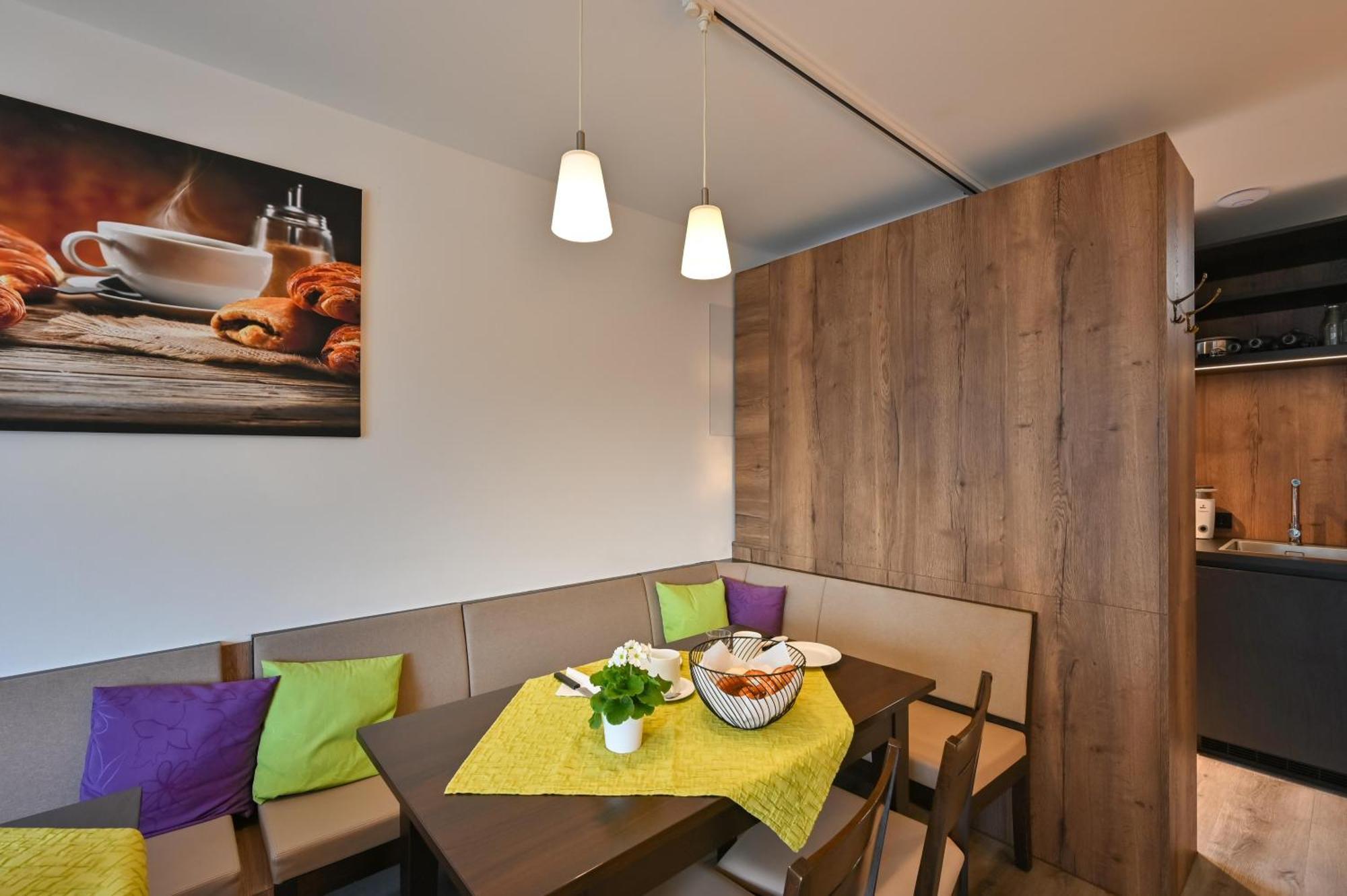 Hotel Gaestehaus Stock Zimmer Sahnehaeuble FDH Esterno foto